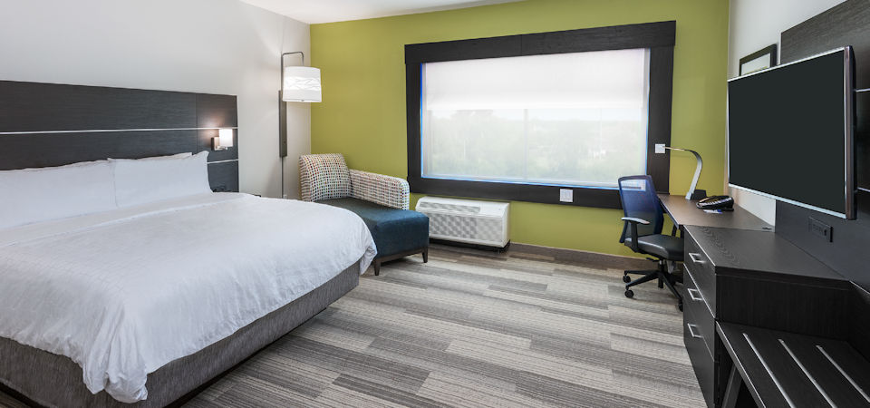 Holiday Inn Express - Bryan, Texas /></li>
      <li data-transition=